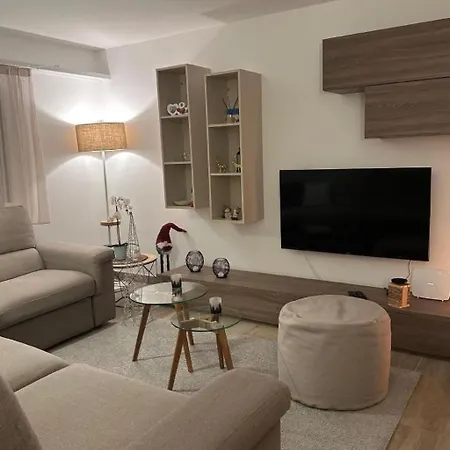 Appartamento Chesa Sur Val By Interhome *
